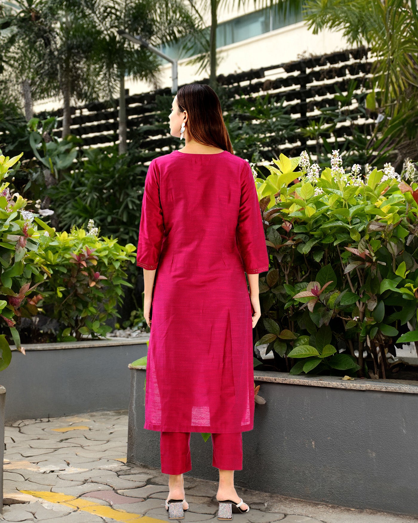 INAKSHINI Straight Pink Kurti Set