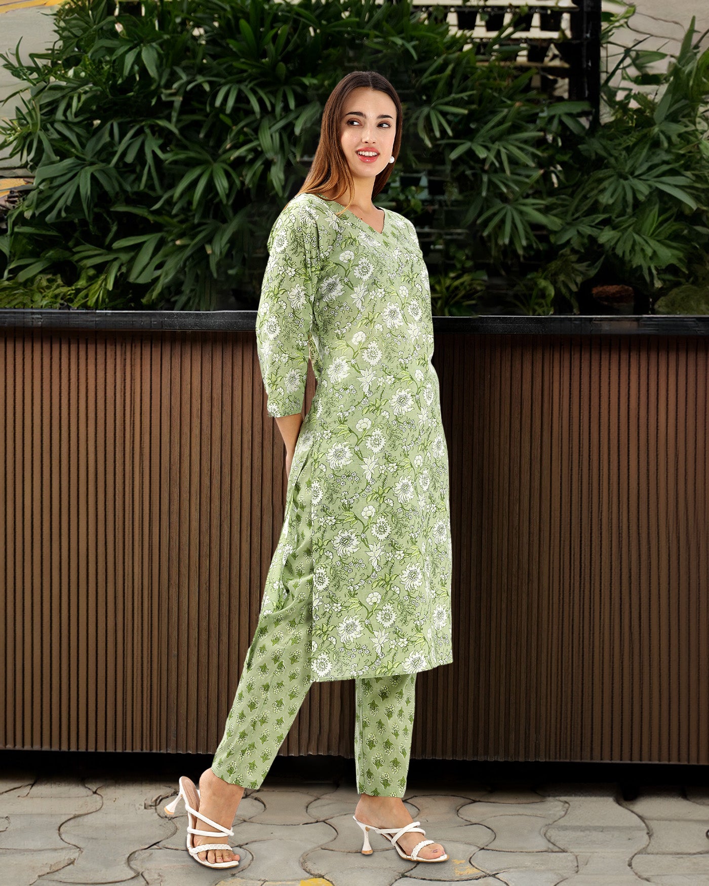 OJASWITA Green Kurti Set