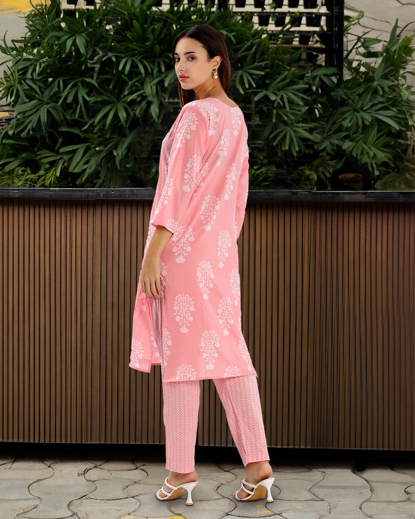 OJASWITA Peach Kurti Set