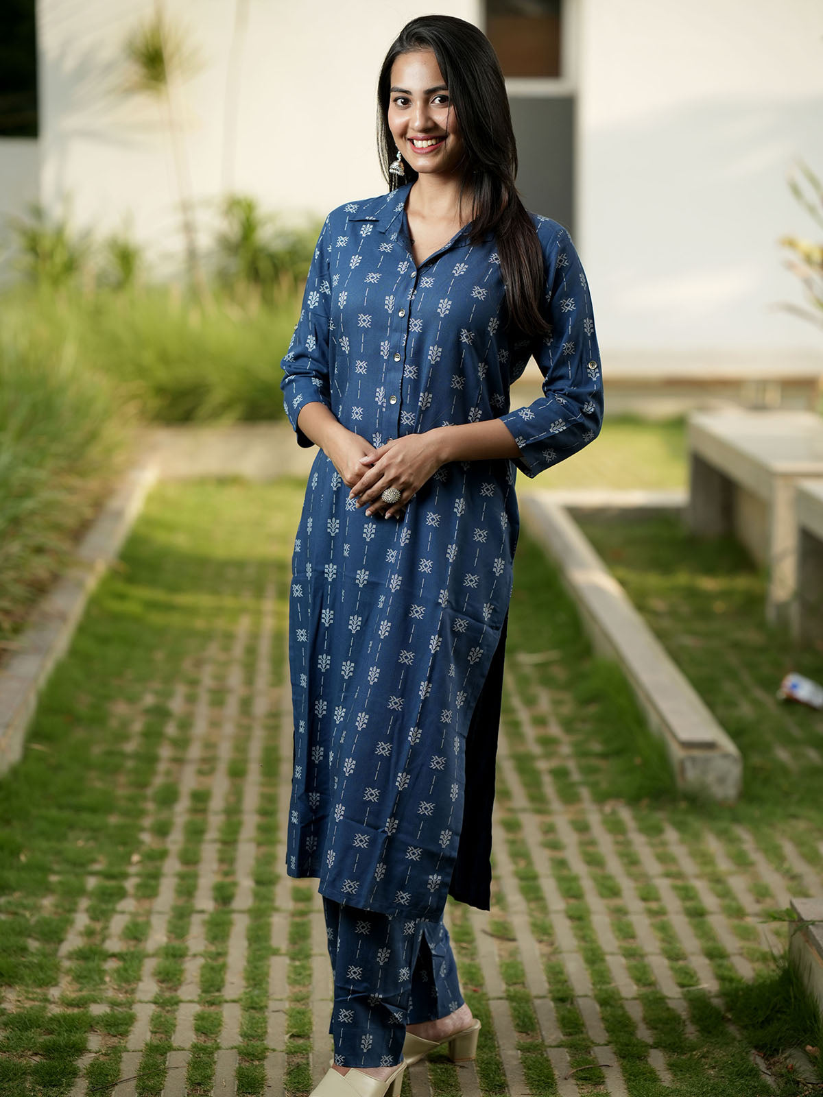INAKSHINI Geometrical Navy Kurti Set