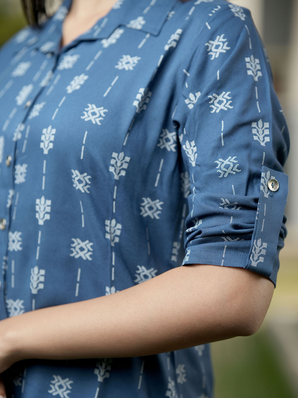 INAKSHINI Geometrical Navy Kurti Set