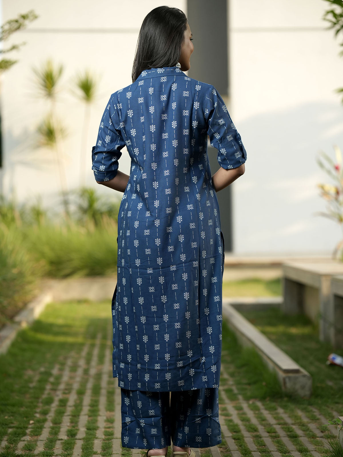INAKSHINI Geometrical Navy Kurti Set