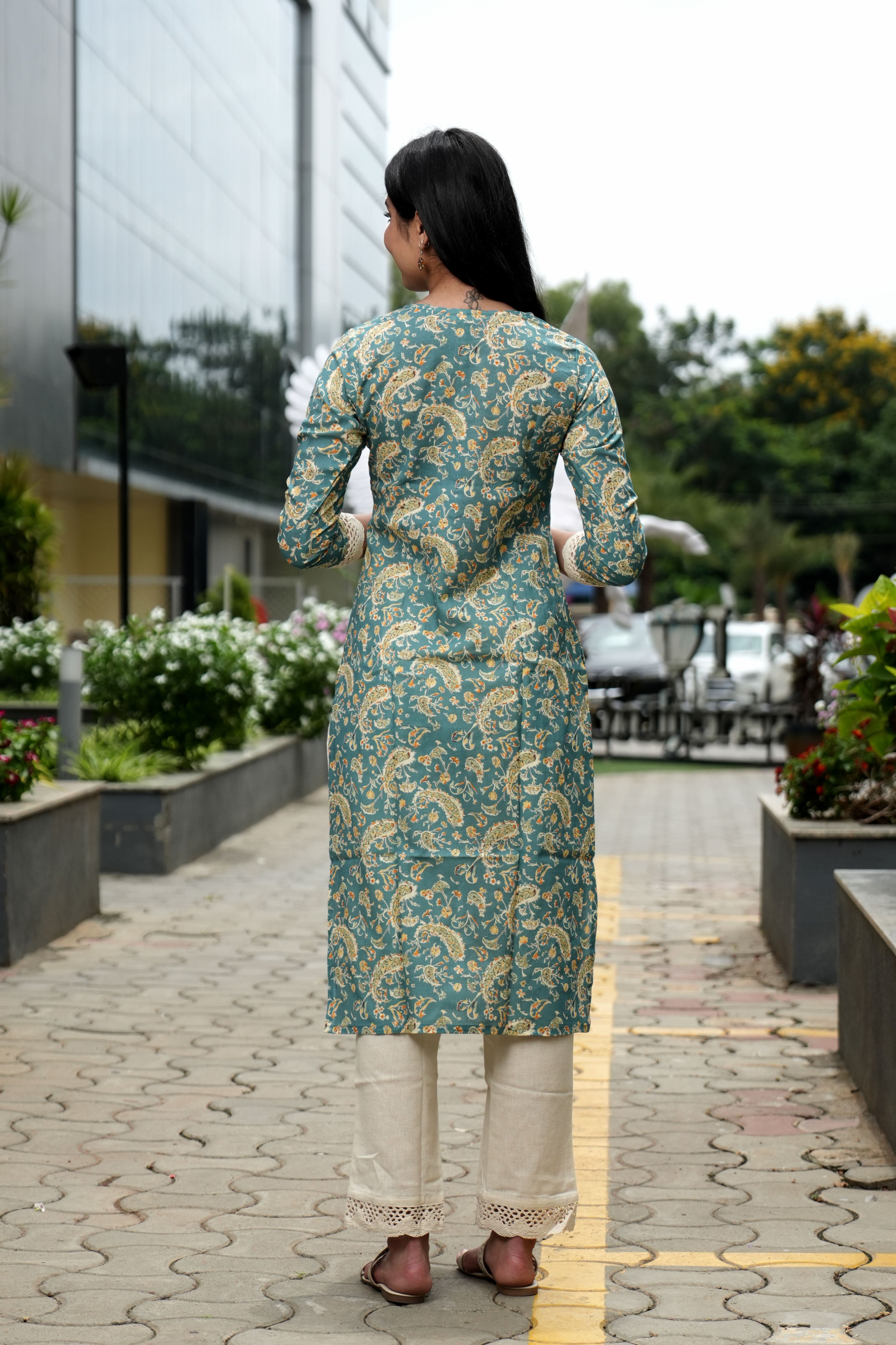 OJASWITA Blue Paisley Kurti Set