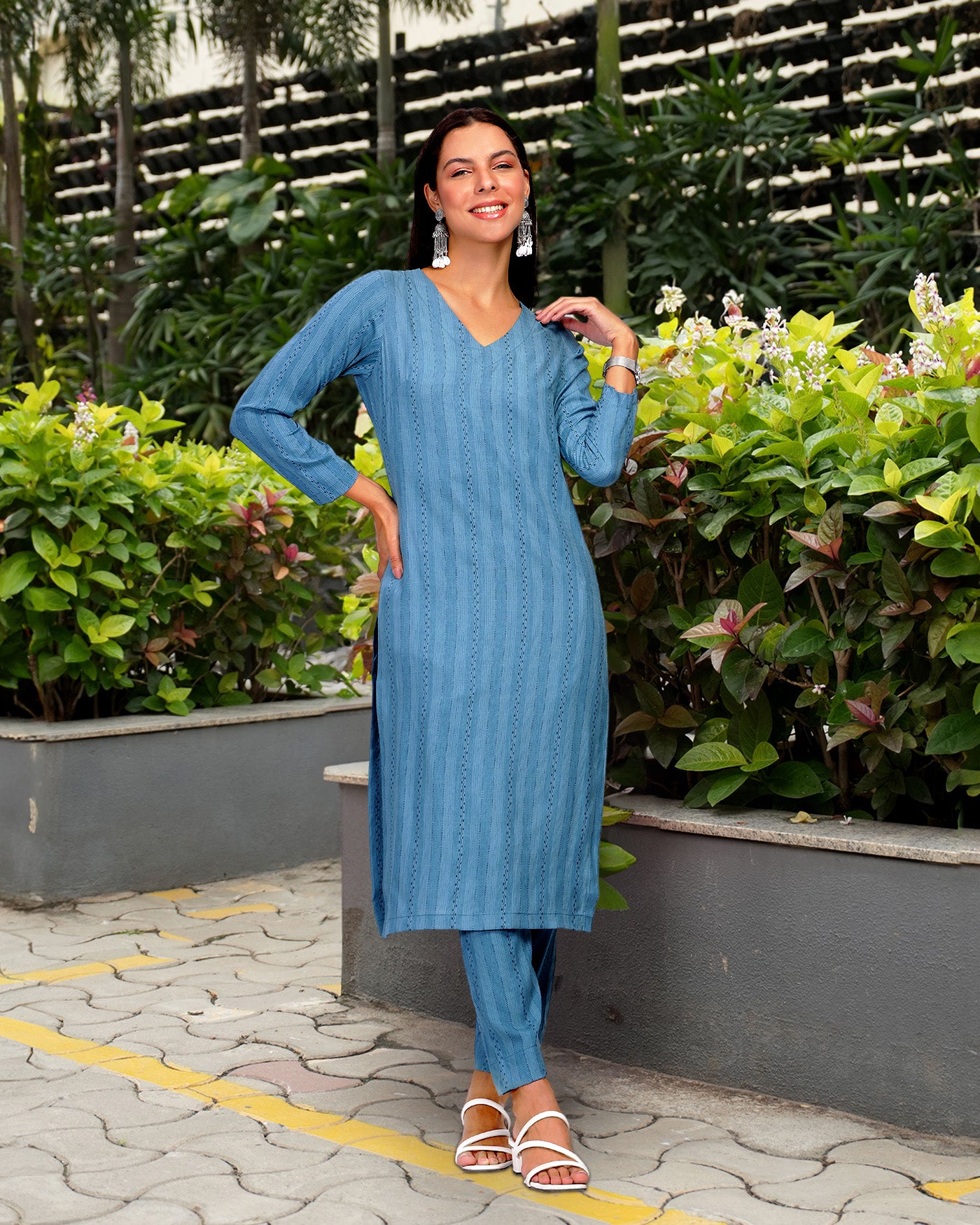 INAKSHINI Sky Blue V-Neck Kurti Set