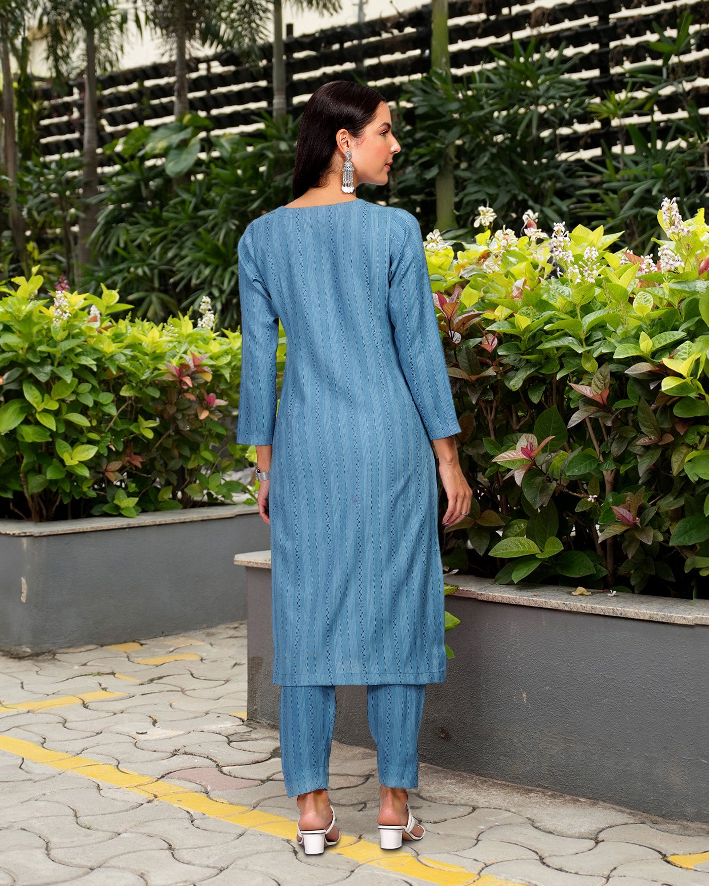 INAKSHINI Sky Blue V-Neck Kurti Set