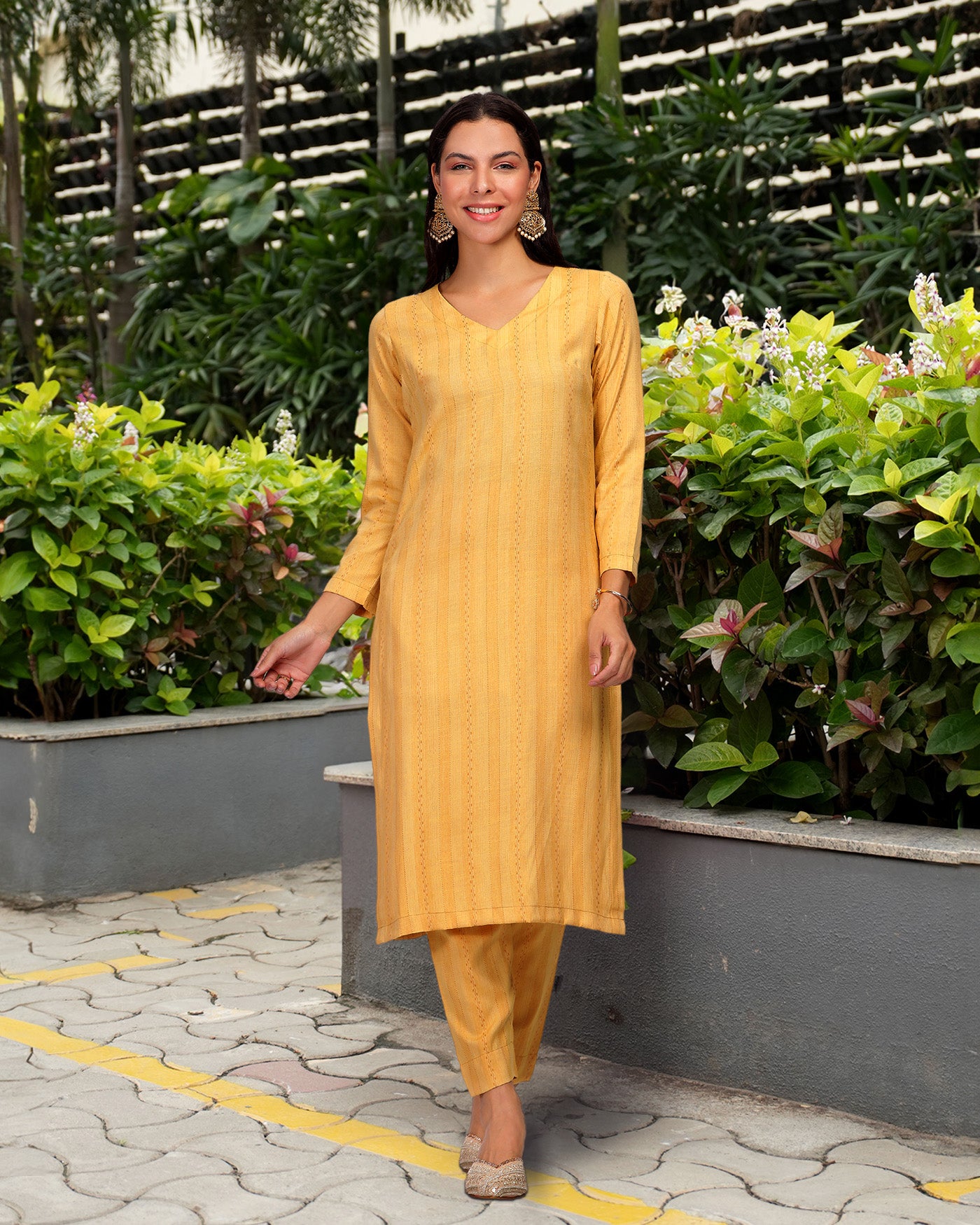 INAKSHINI Yellow V-Neck Kurti Set
