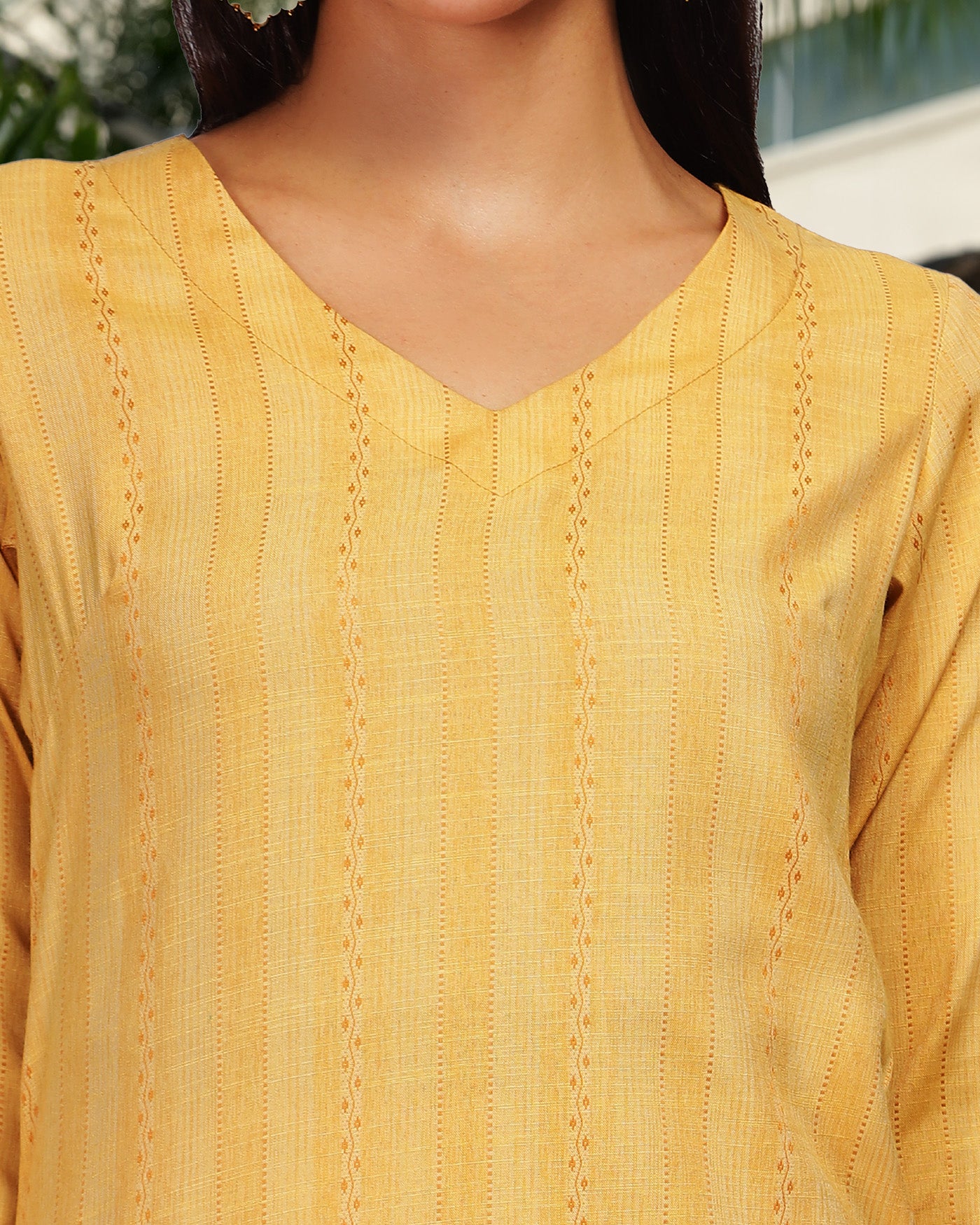 INAKSHINI Yellow V-Neck Kurti Set