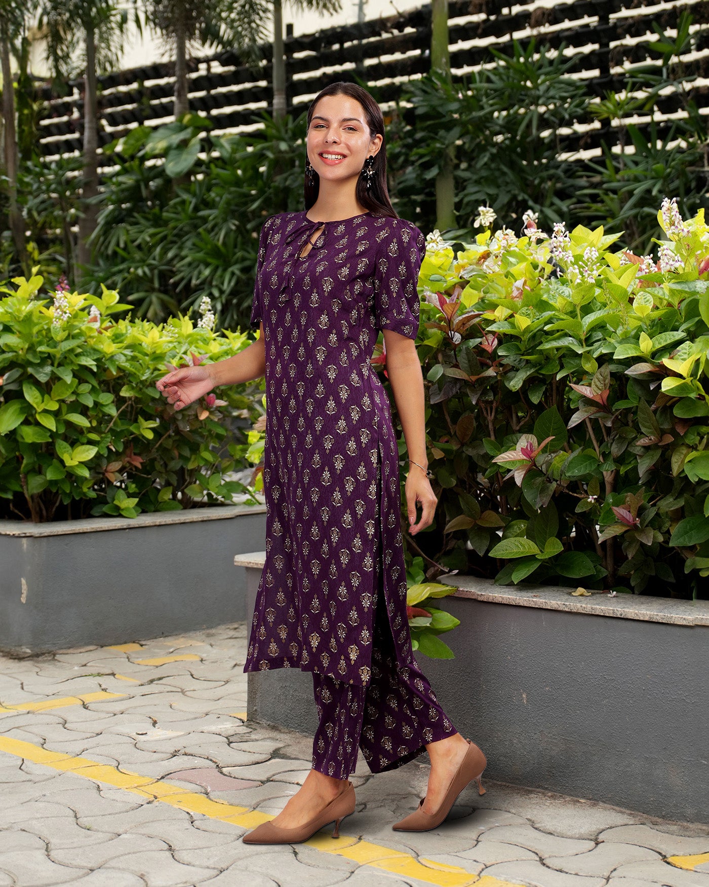 INAKSHINI Purple Foil print Kurti Set