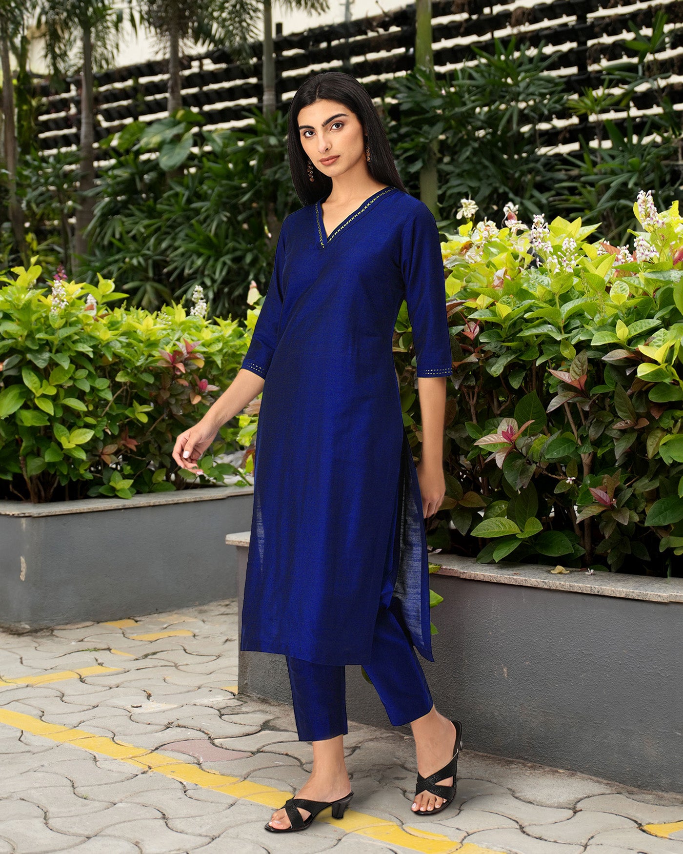 INAKSHINI Straight Royal Blue Kurti Set