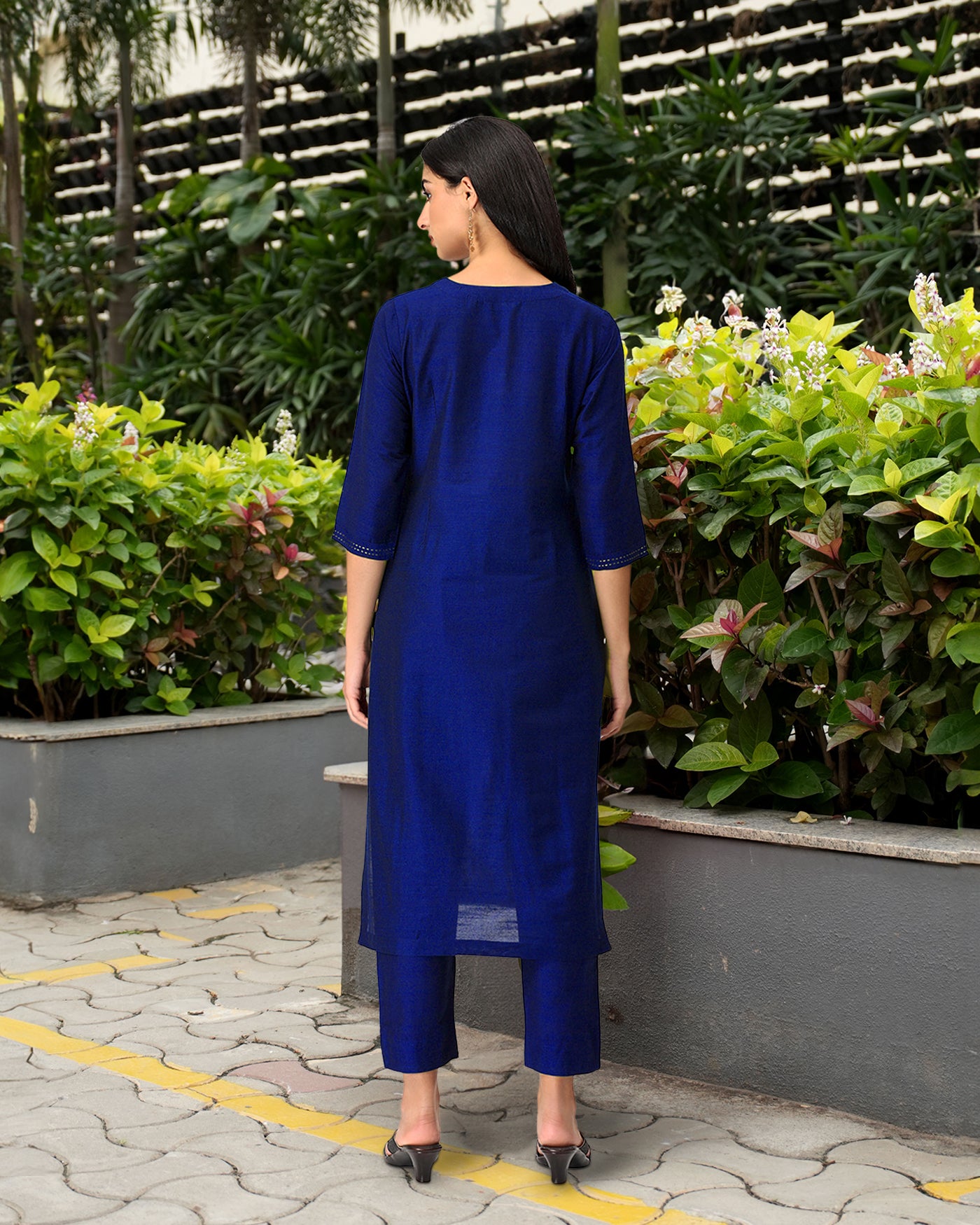 INAKSHINI Straight Royal Blue Kurti Set