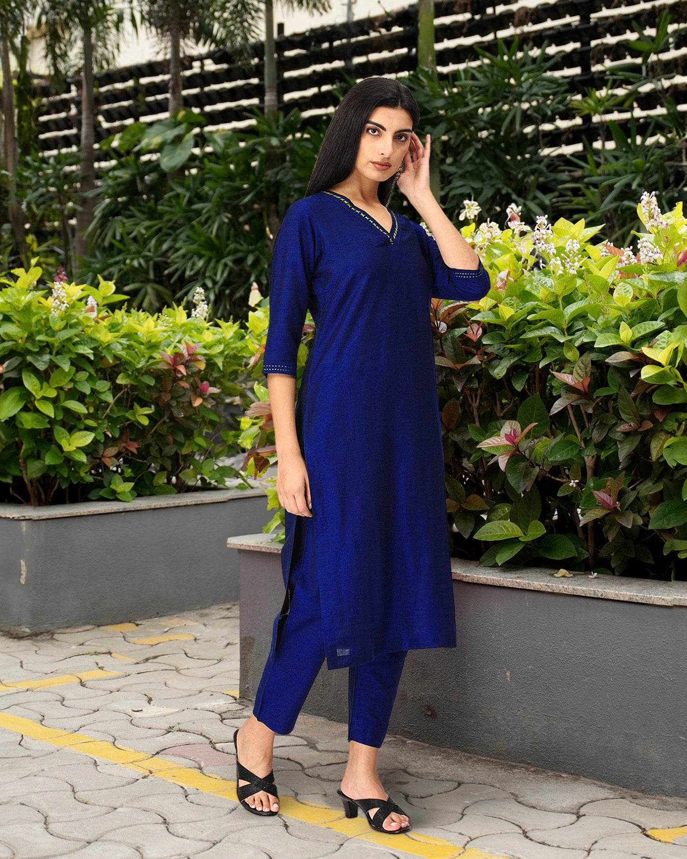 INAKSHINI Straight Royal Blue Kurti Set