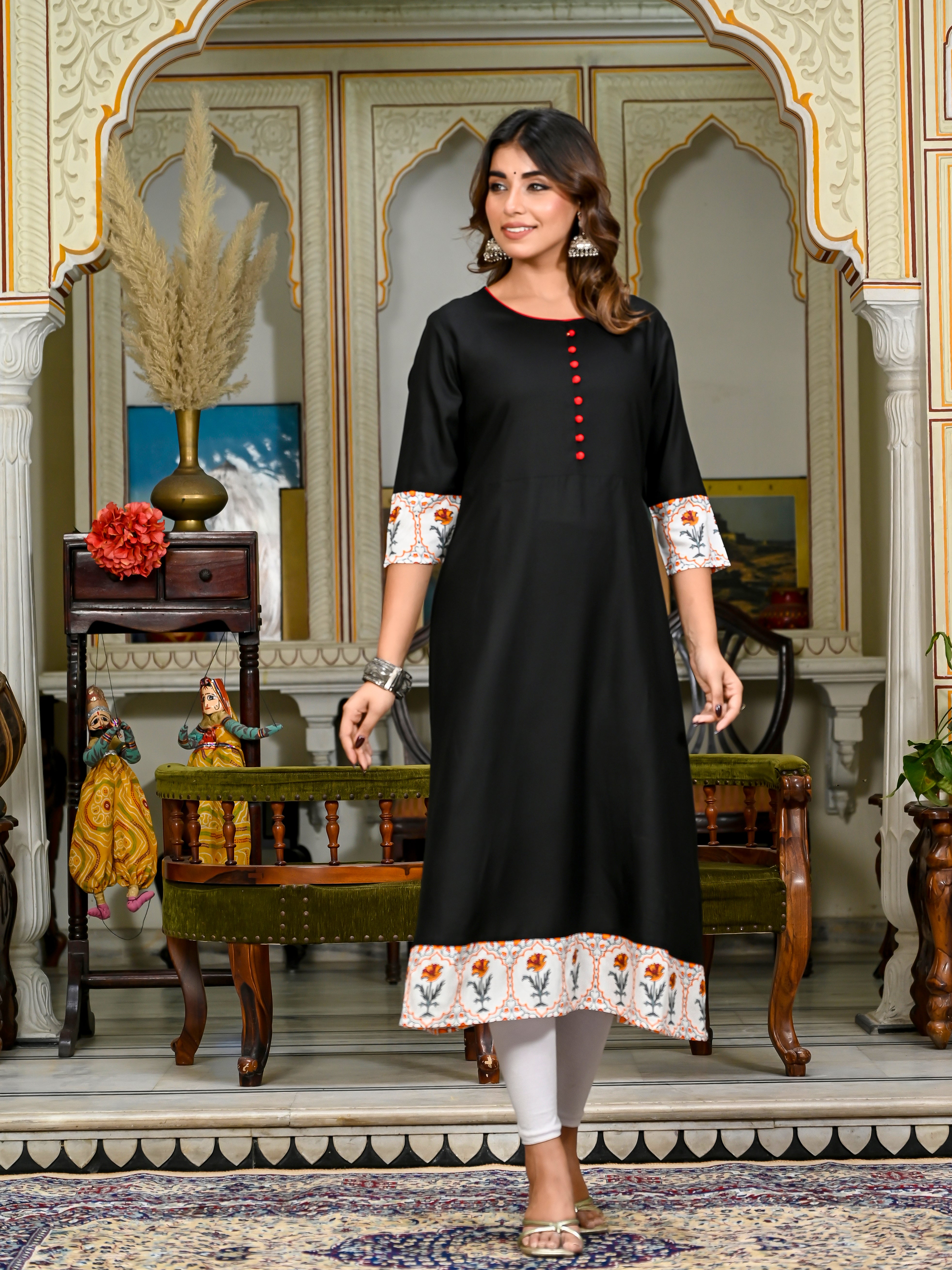 OJASWITA Black Solid Kurti