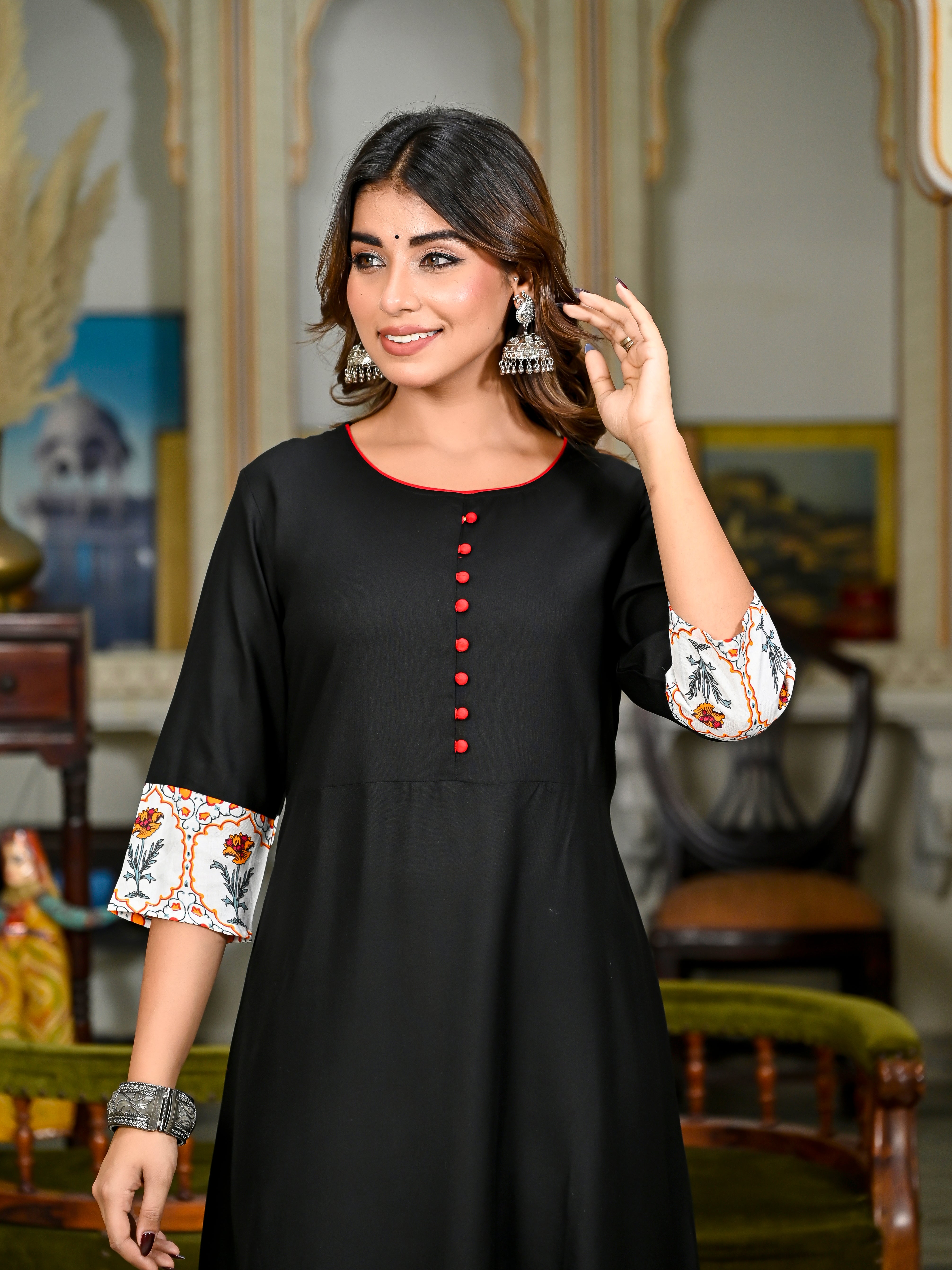 OJASWITA Black Solid Kurti