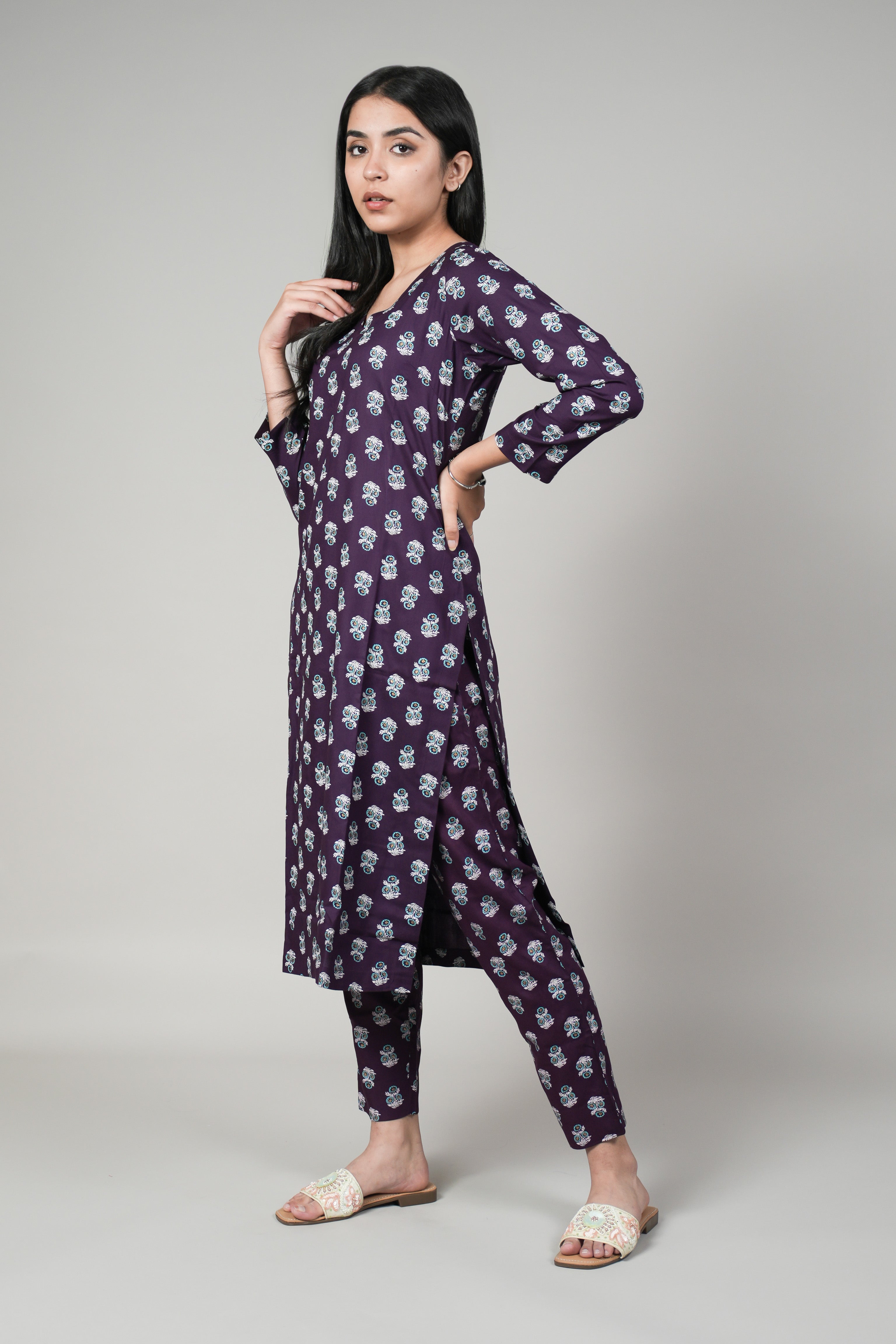 INAKSHINI Purple printed Kurta with Straight Pant | Kurti Set for Woman