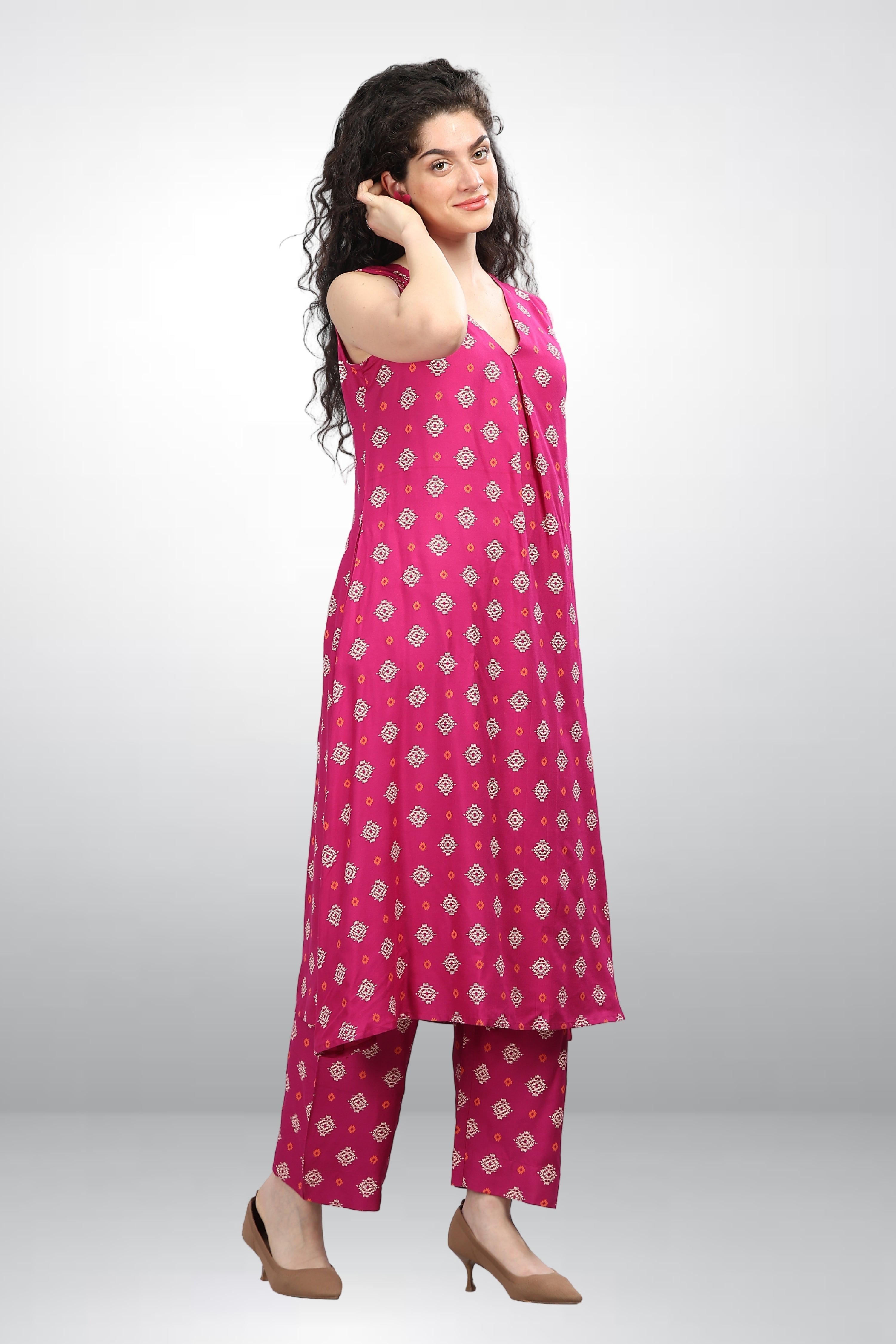 INAKSHINI Flared Magenta Kurti Set