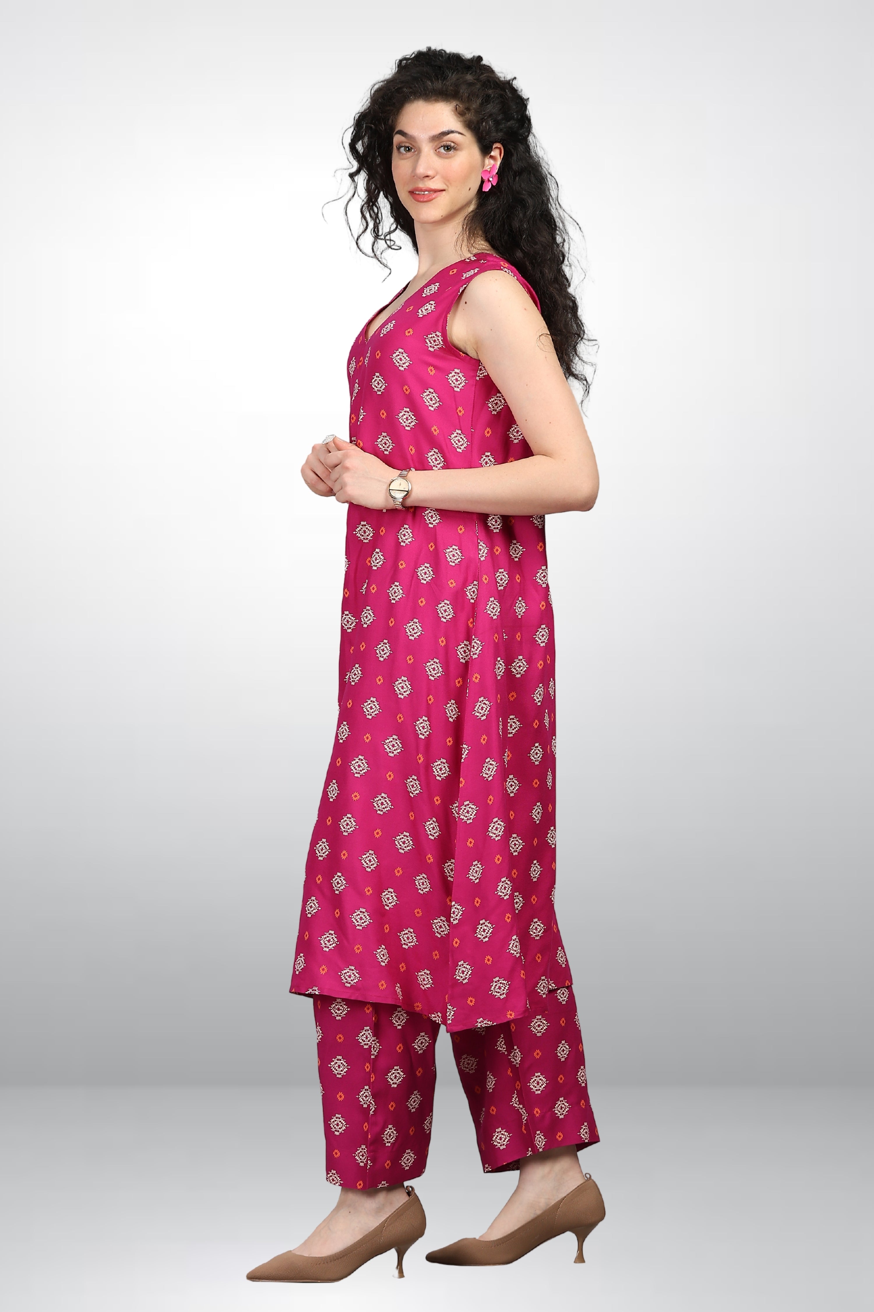 INAKSHINI Flared Magenta Kurti Set