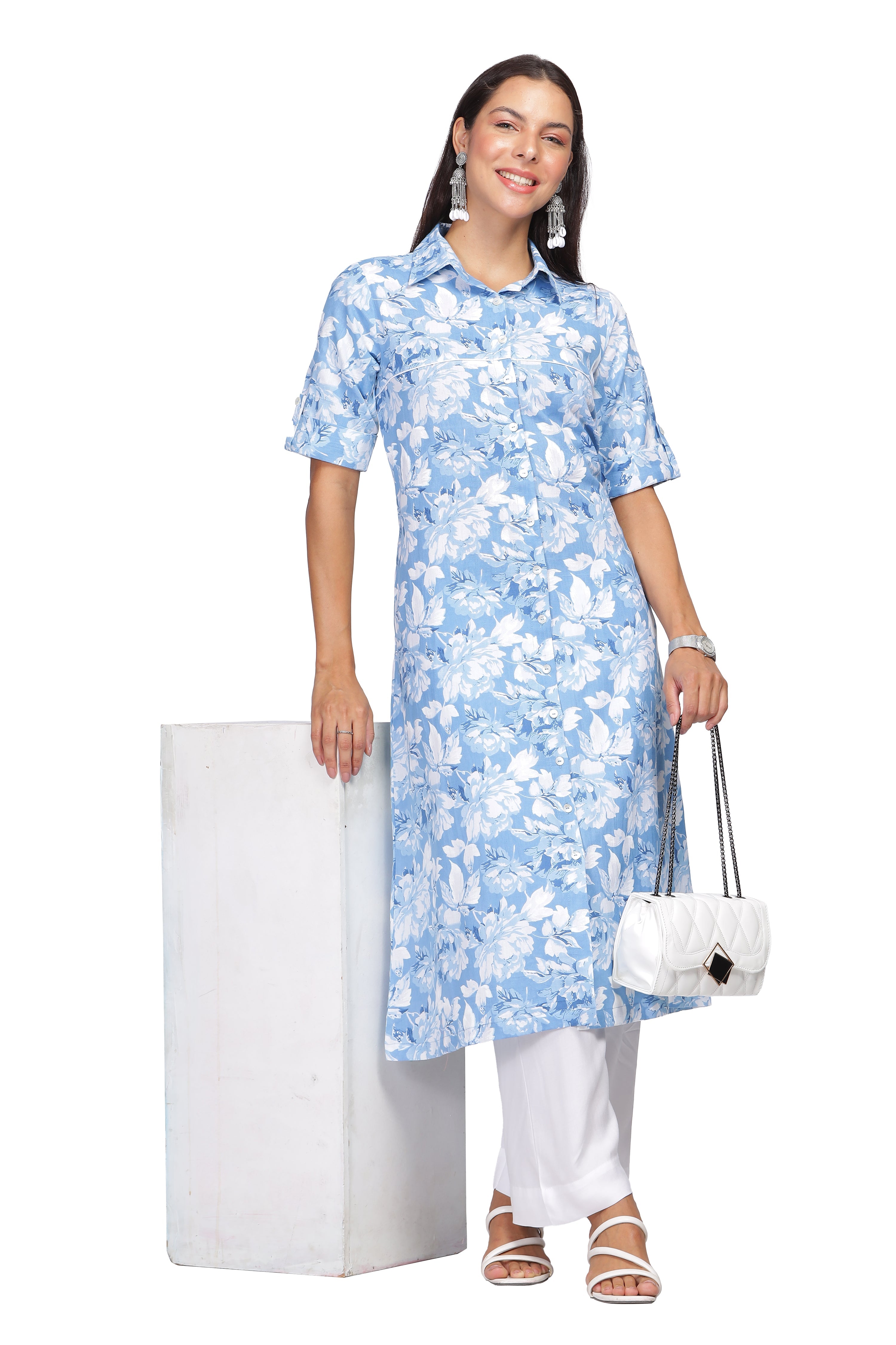 INAKSHINI Blue Floral Kurti Set