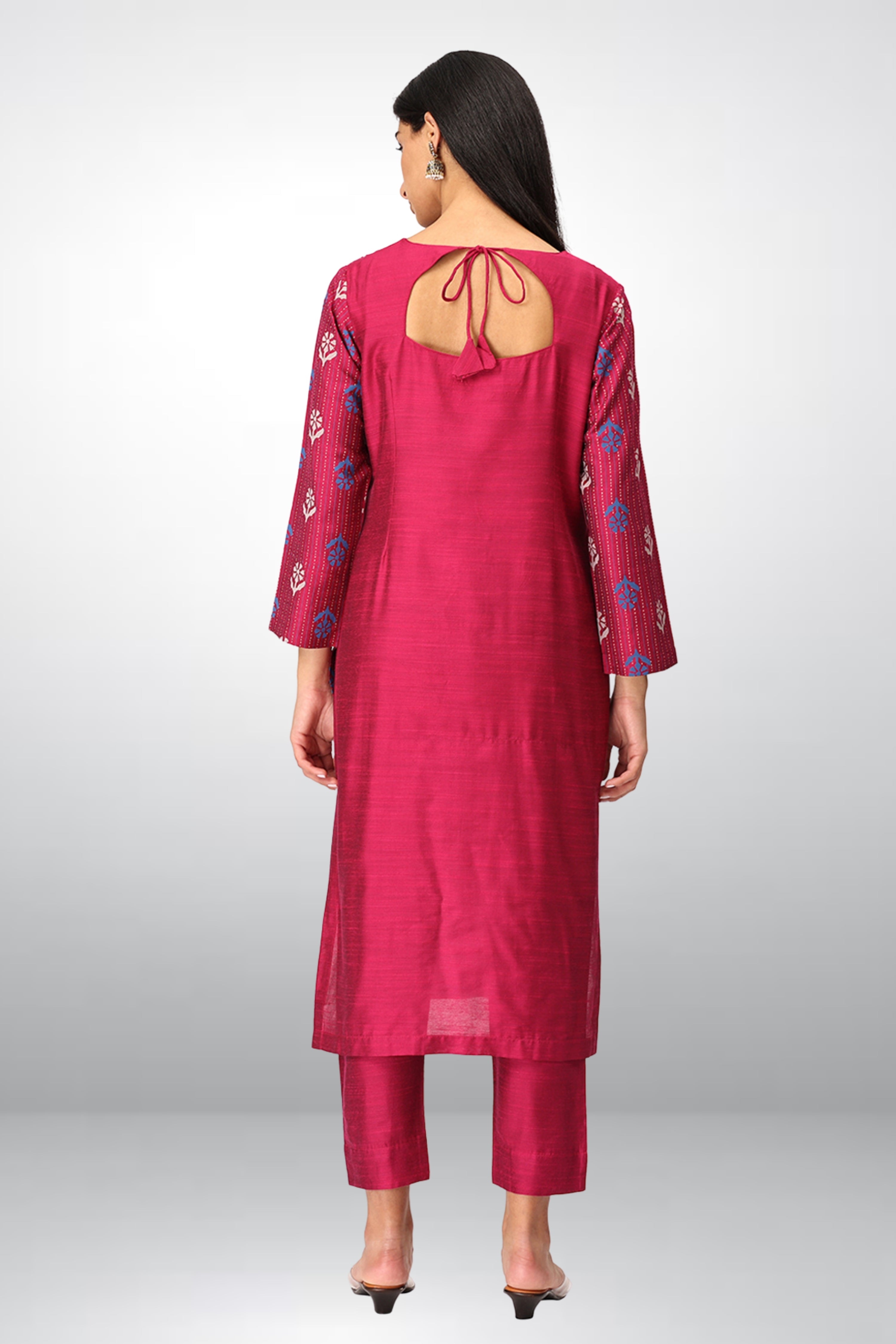 INAKSHINI Straight Magenta Kurti Set