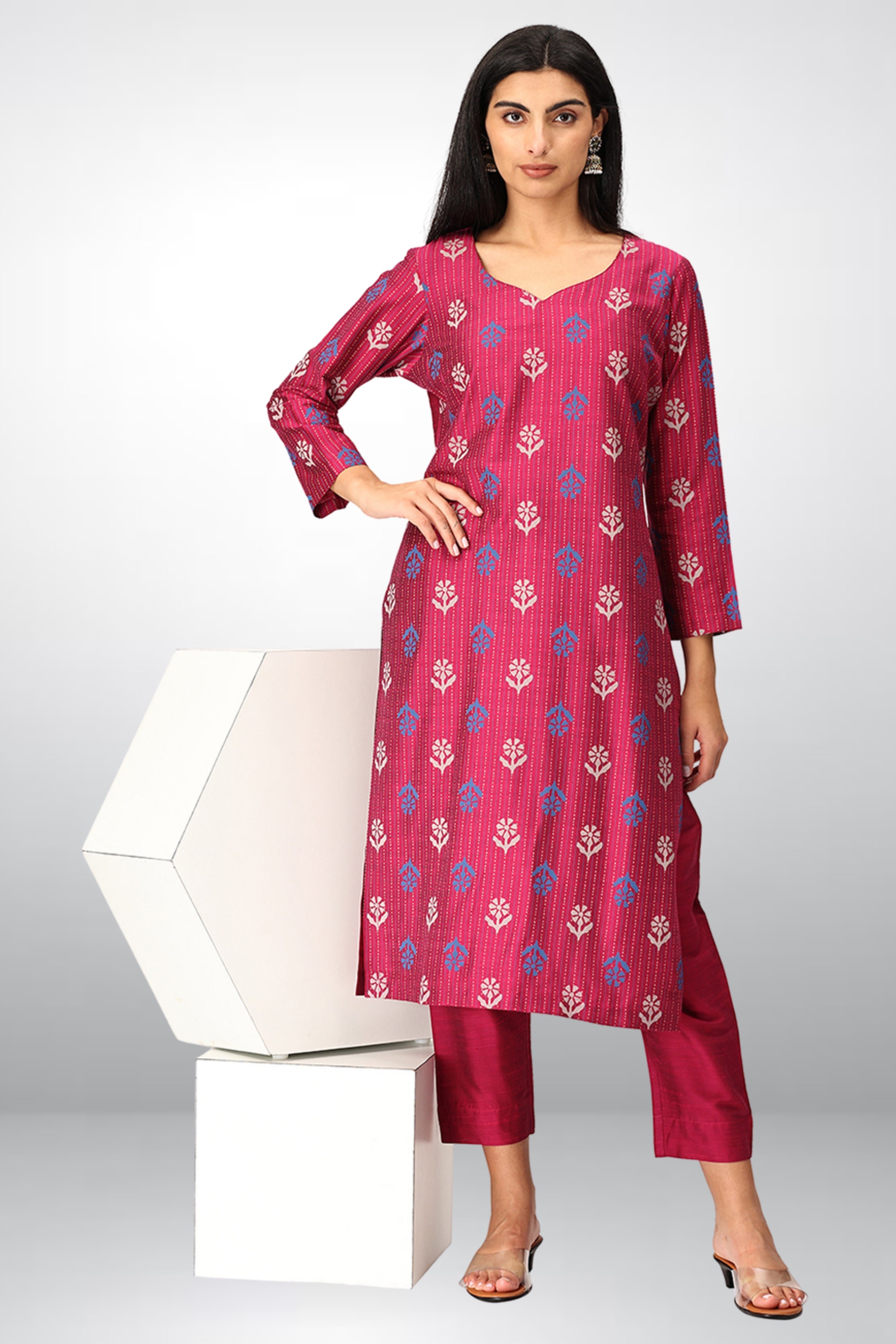 INAKSHINI Straight Magenta Kurti Set