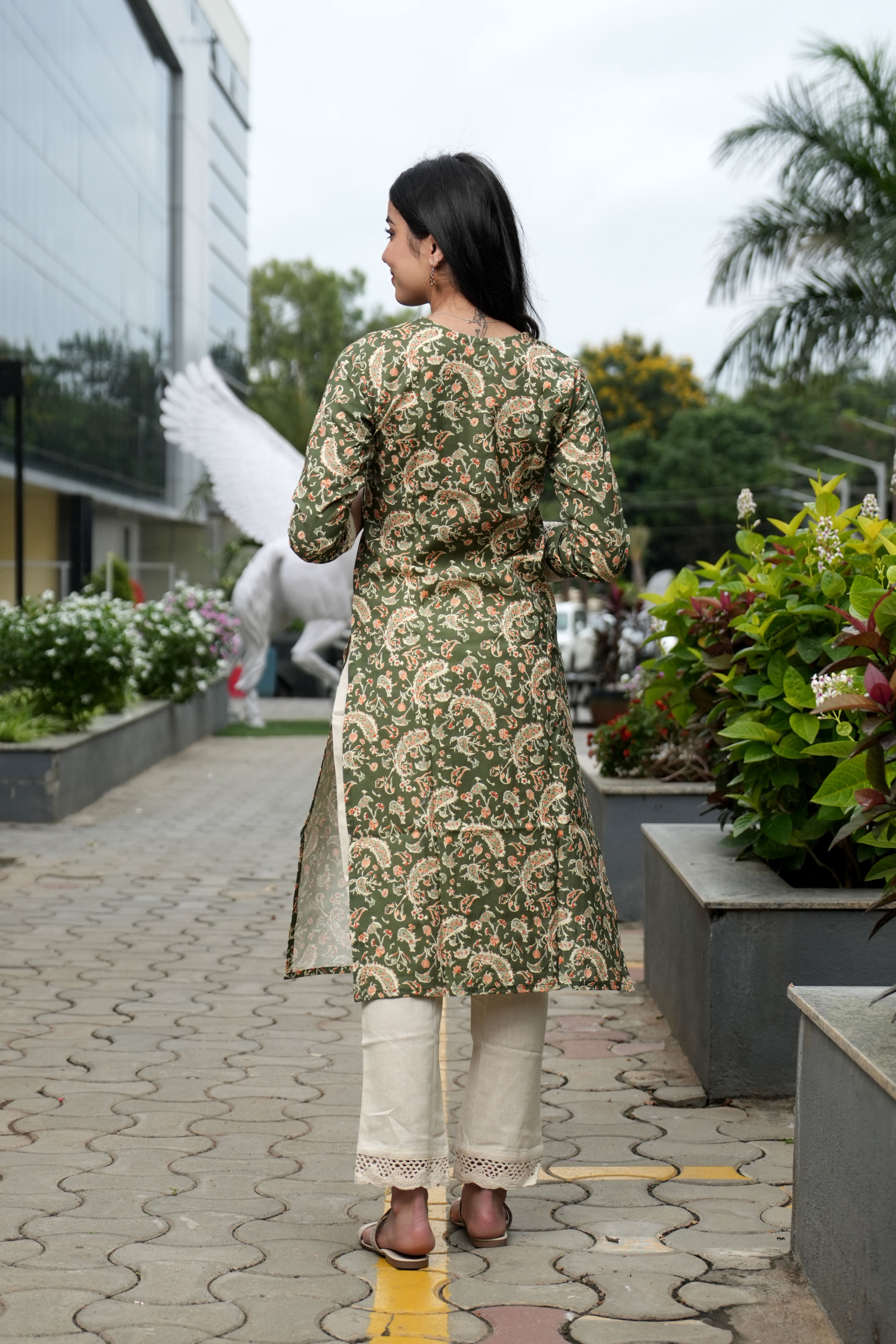 OJASWITA Green Paisley Kurti Set