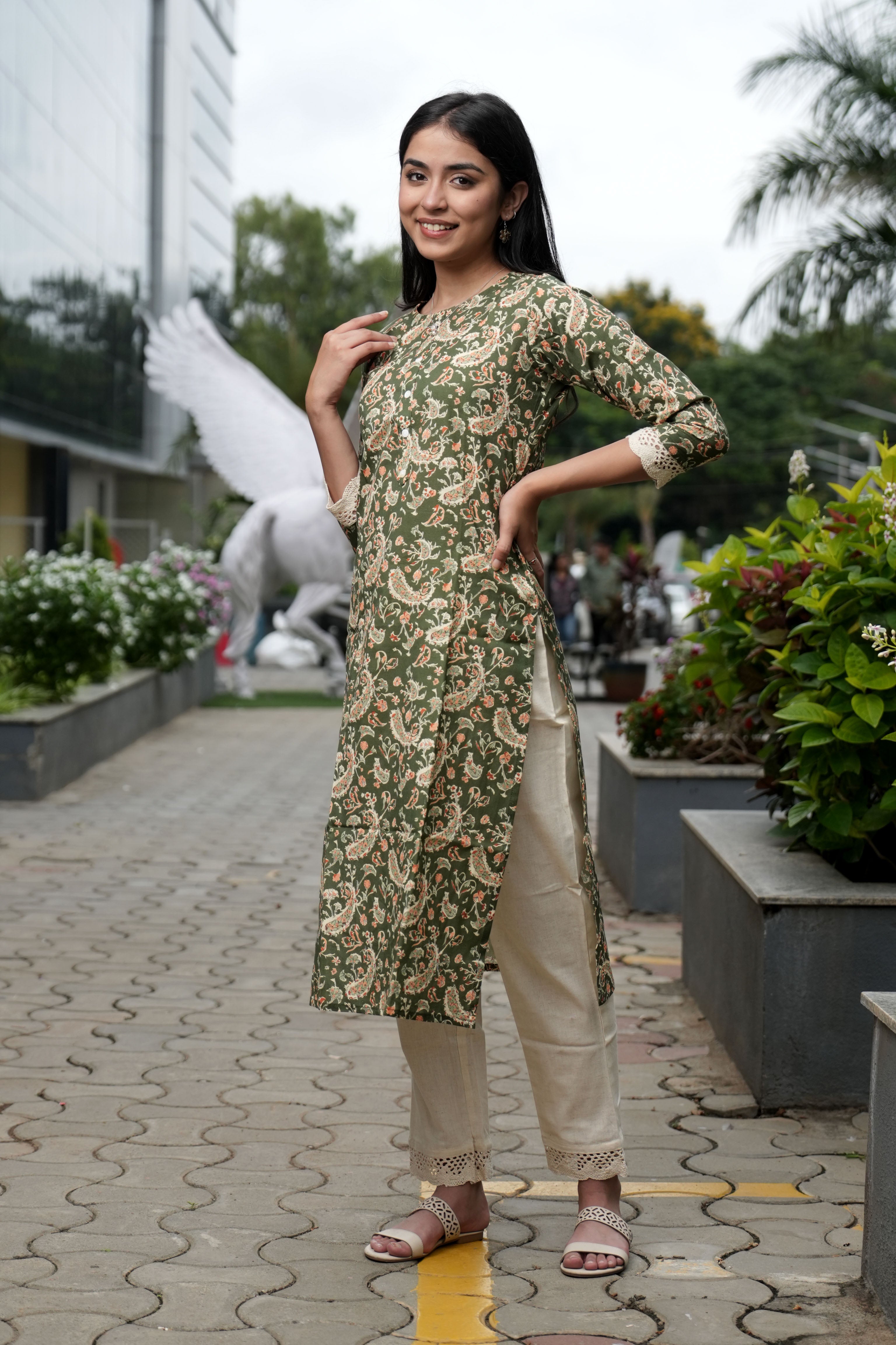 OJASWITA Green Paisley Kurti Set