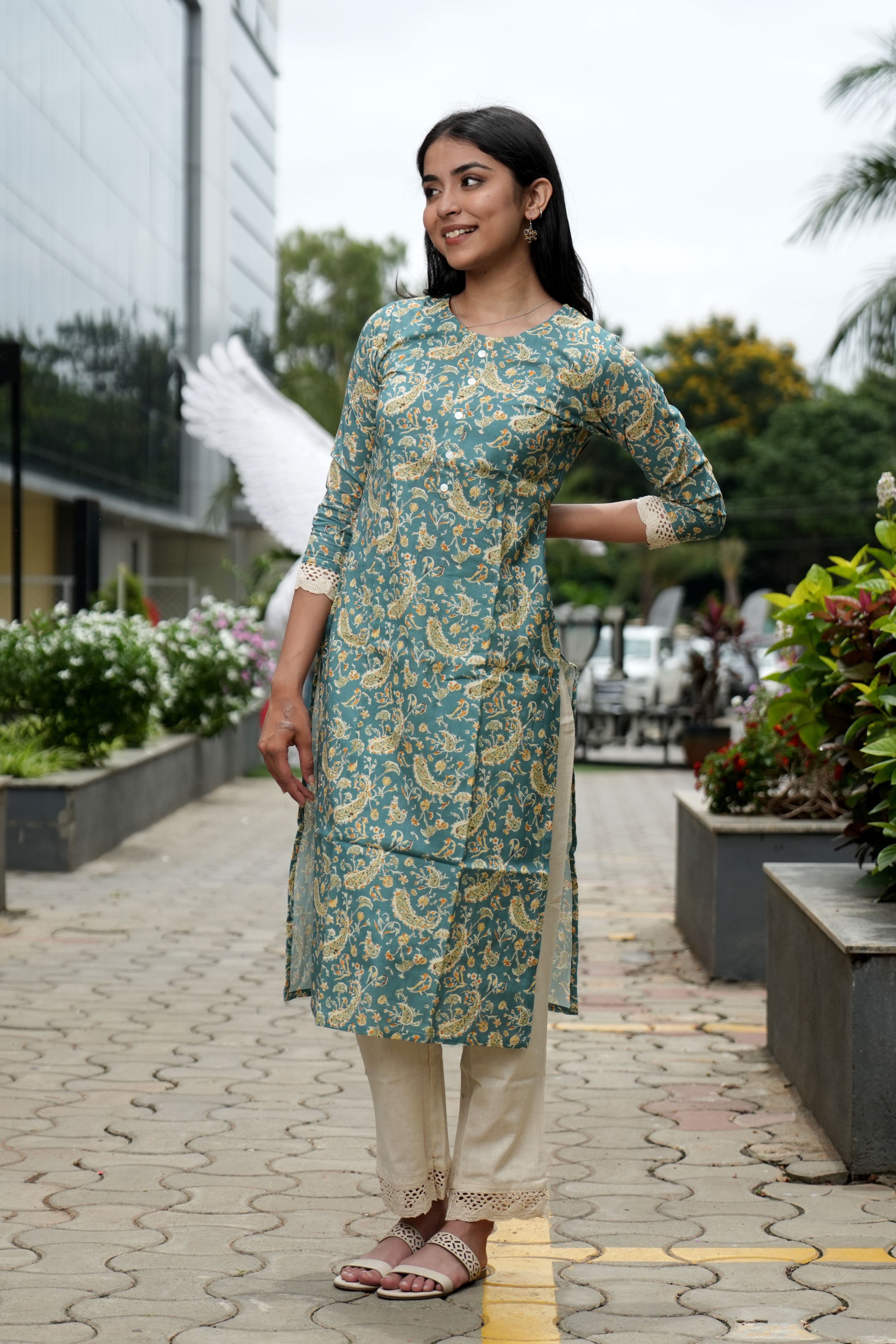 OJASWITA Blue Paisley Kurti Set