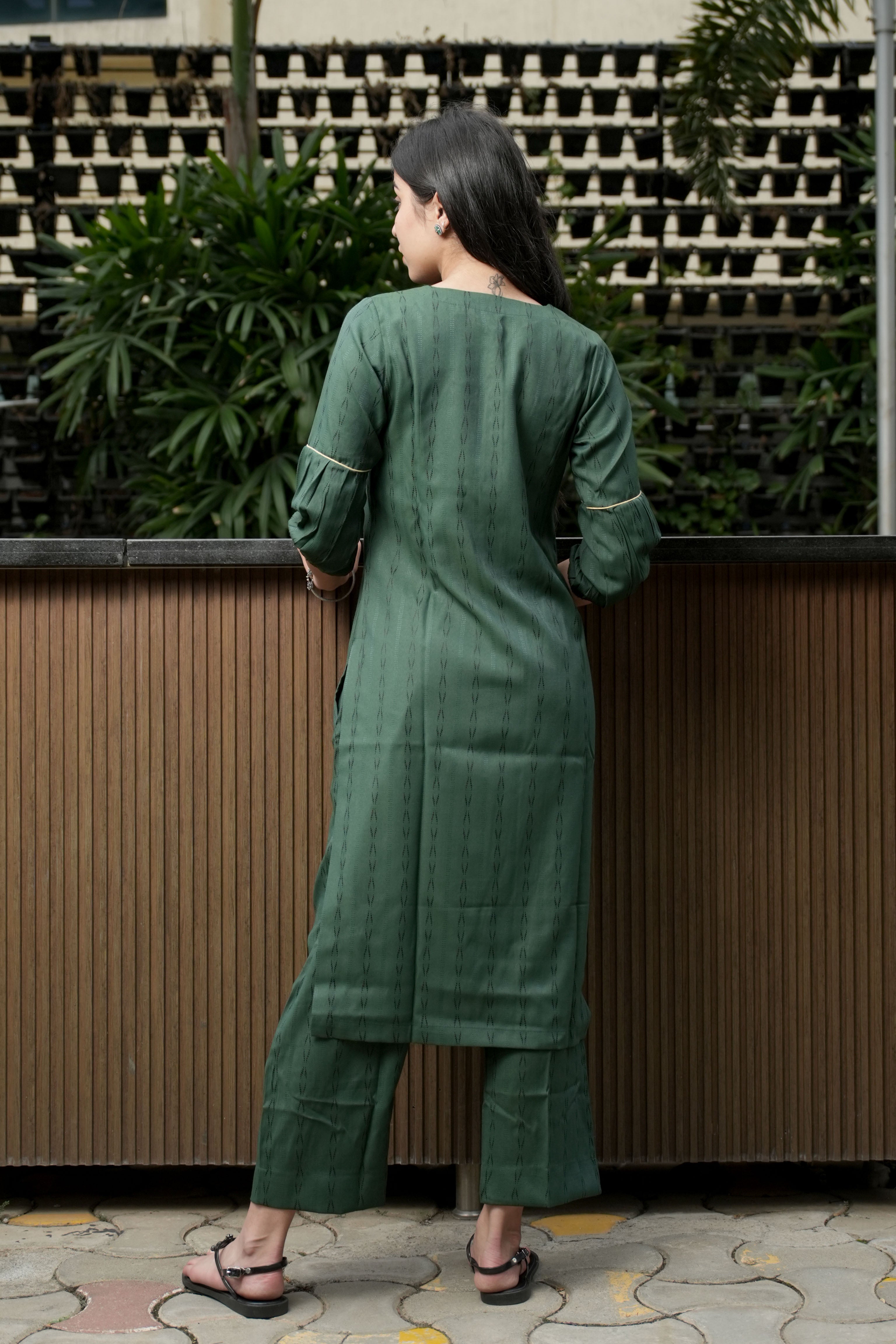 INAKSHINI Emerald Green Double Placket Kurta with Straight Pant