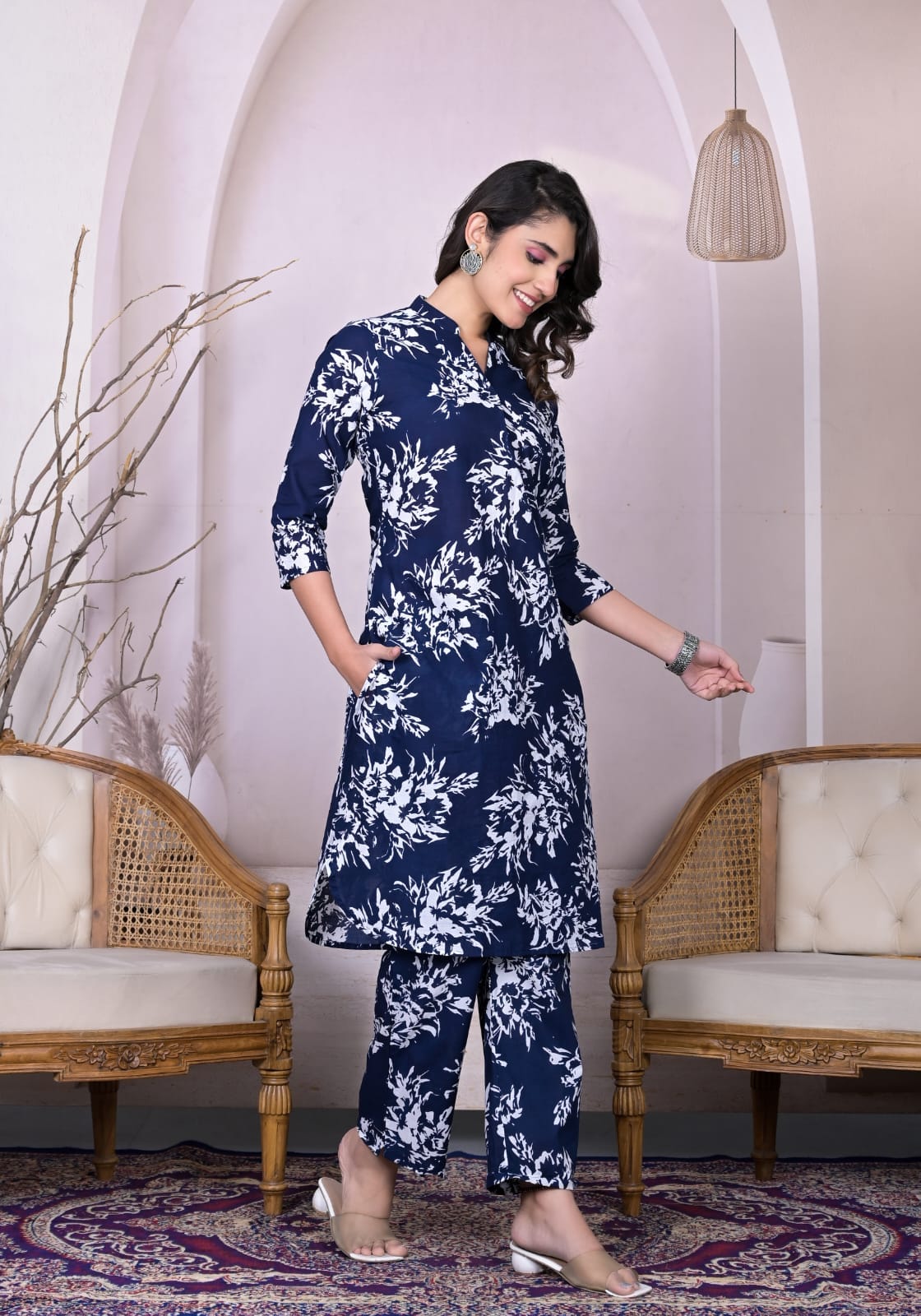 OJASWITA Blue & White Floral print kurti set