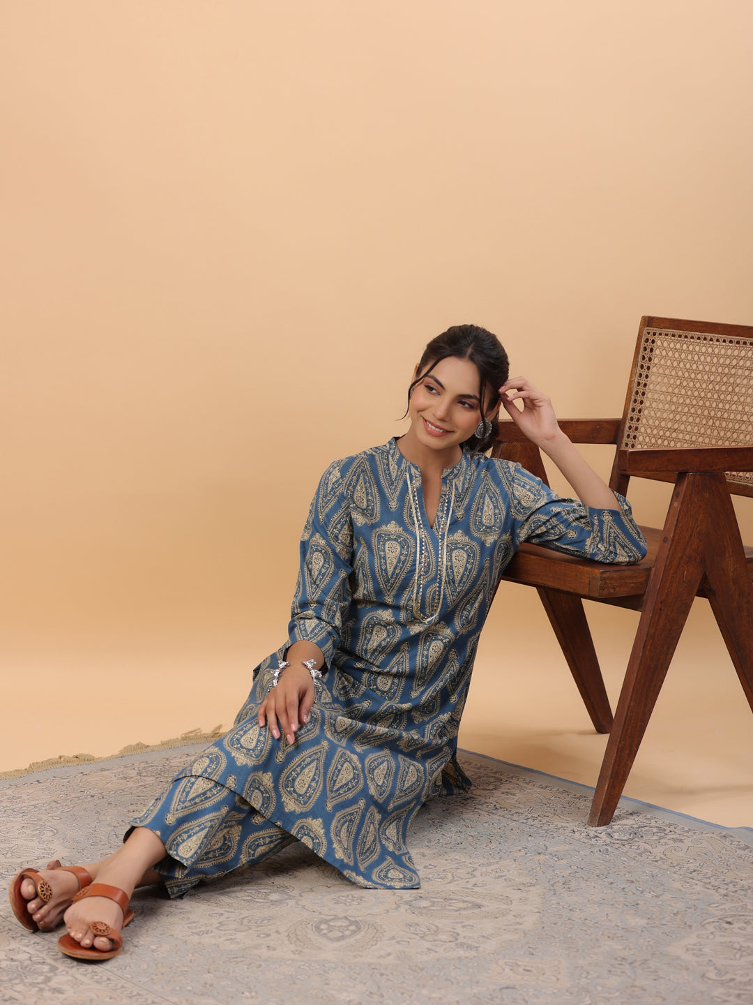 OJASWITA Blue Motif Print Kurti Set