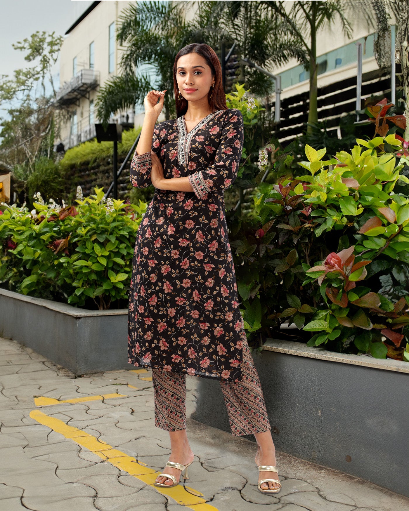 OJASWITA Black Kurti Set