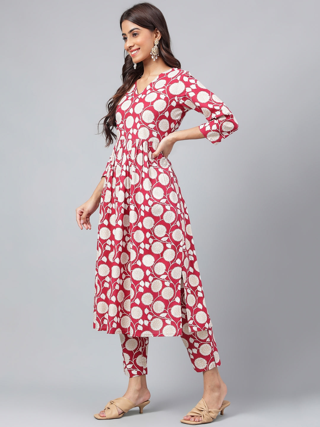 OJASWITA Red-Off White Floral Print Kurti Set